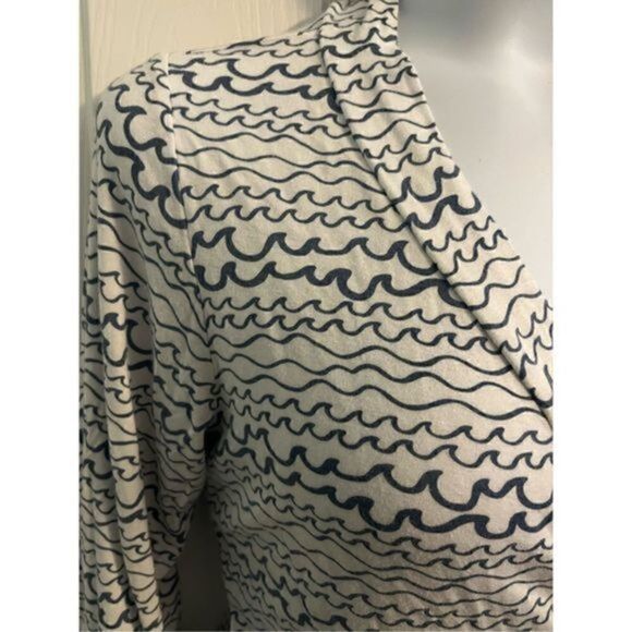 Milkmaid Gray and White Swirl Robe. Size Medium. Missing outer belt. - Picture 3 of 4